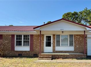 1222 Kienast Dr, Fayetteville, NC 28314