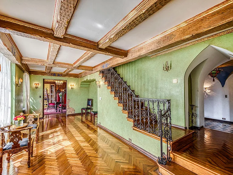 Los Altos A Legendary Residence at 4121 Wilshire Blvd — Photo 18