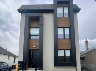 42 Bartley Dr UNIT 4, Toronto, ON M4A1B9