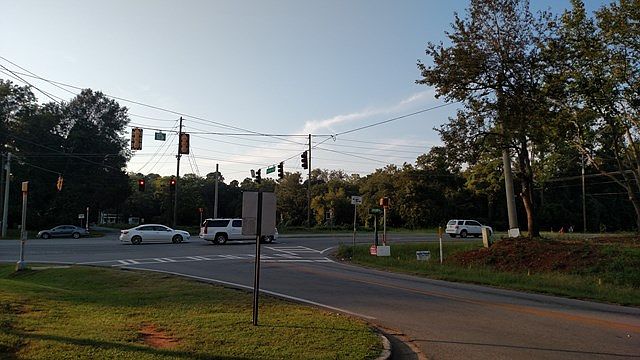 2nd image of 105 Lite N Tie Rd