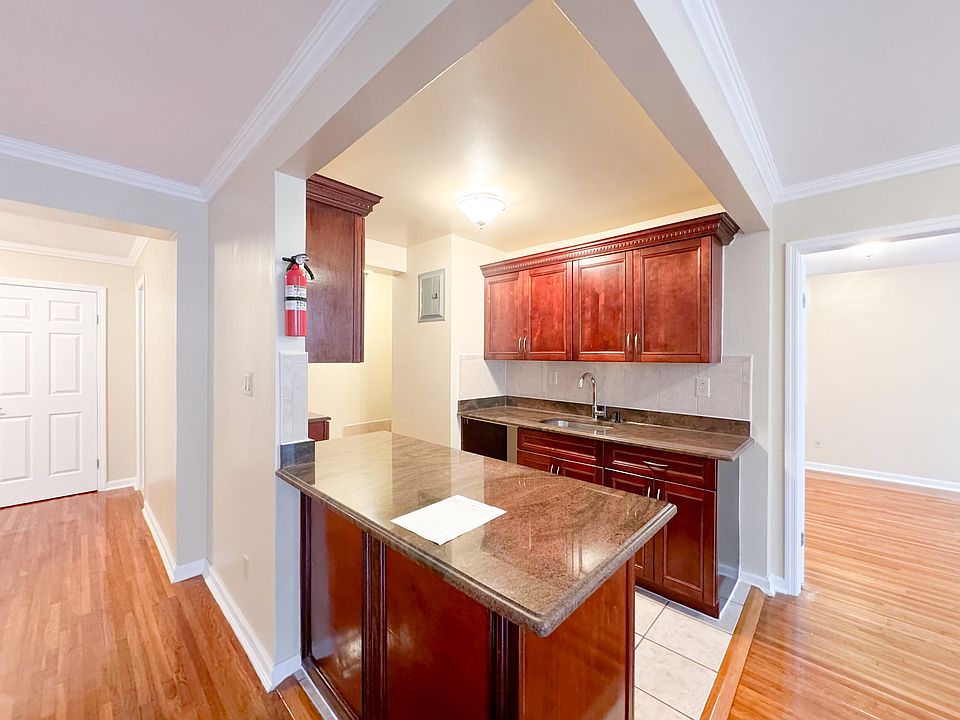 1st image of 89-24 153rd St #27