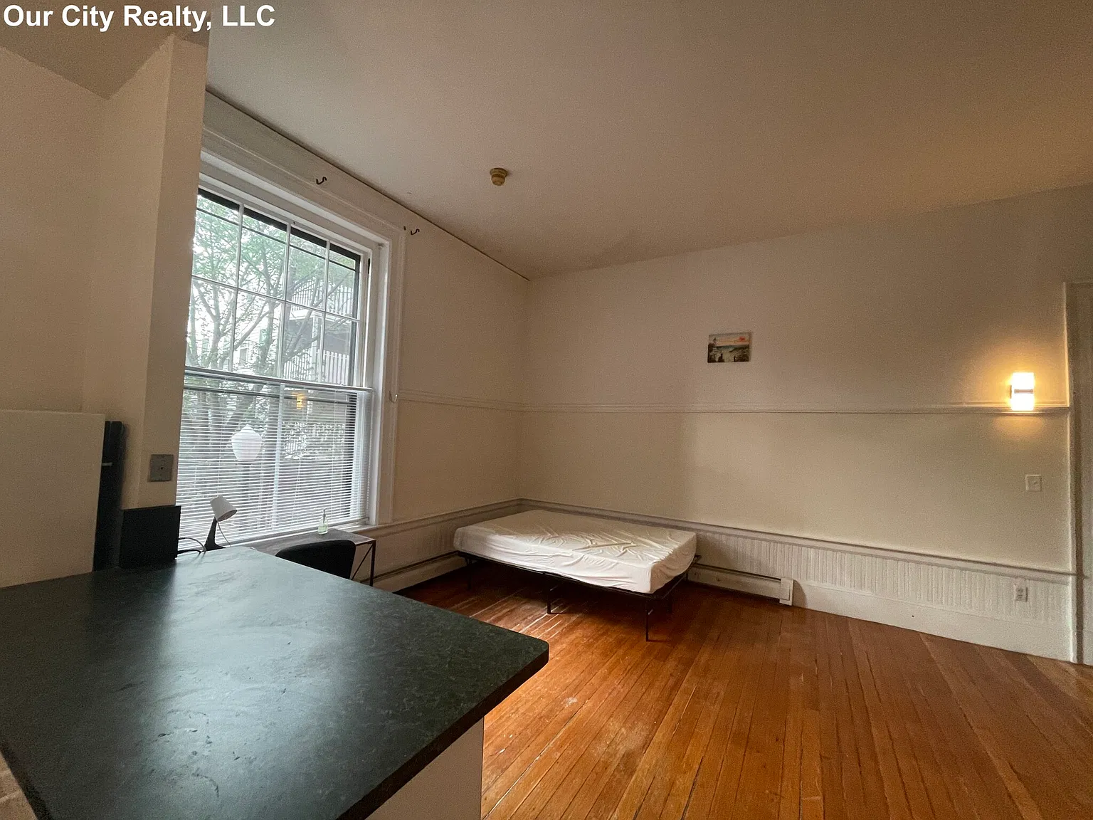 Studio, 450 sqft, $2,400 — Photo 2