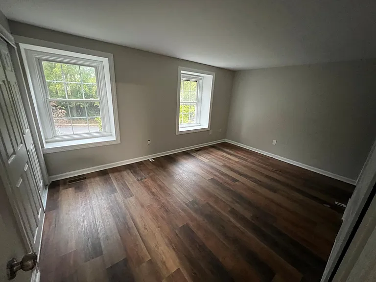 5748 Yellowrose Ct — Photo 9