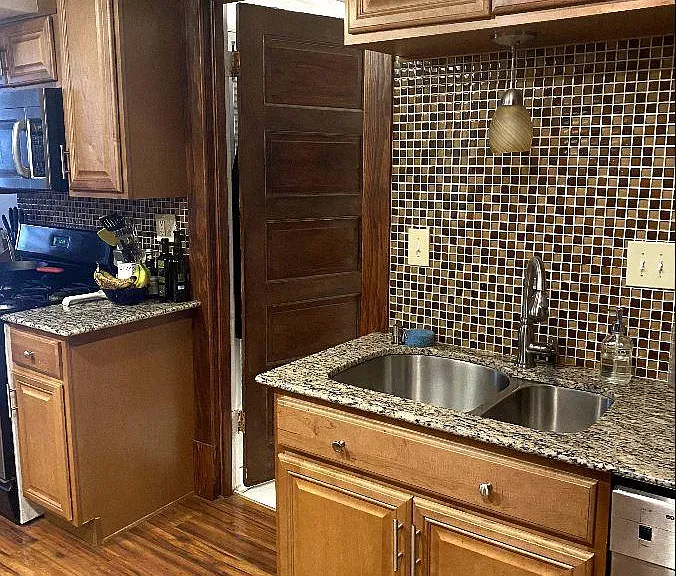 Kitchen sink