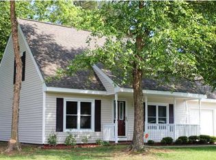 303 Laurel Ridge Rd, North Charleston, SC 29418