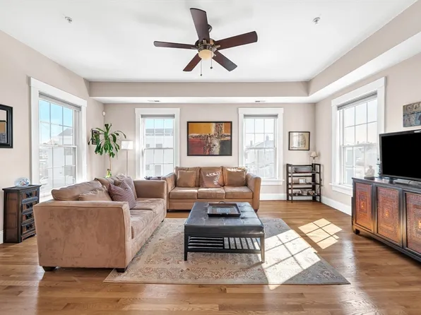 121 E Cottage St #4, Dorchester, MA 02125