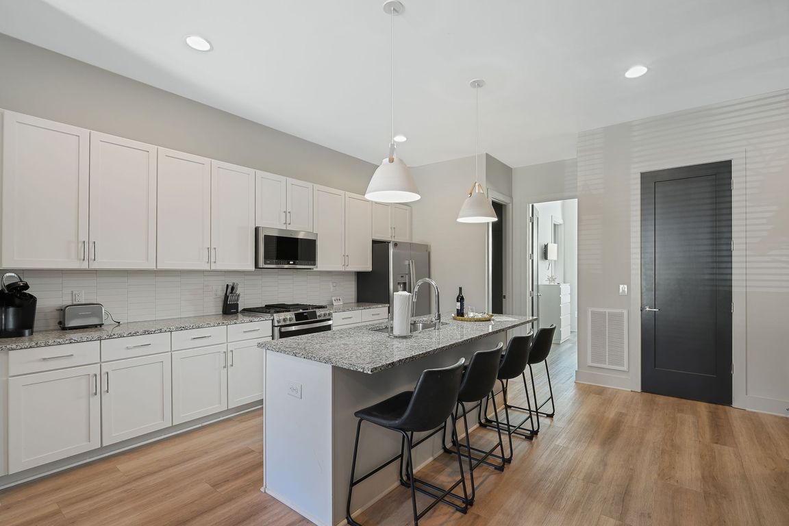 next background image