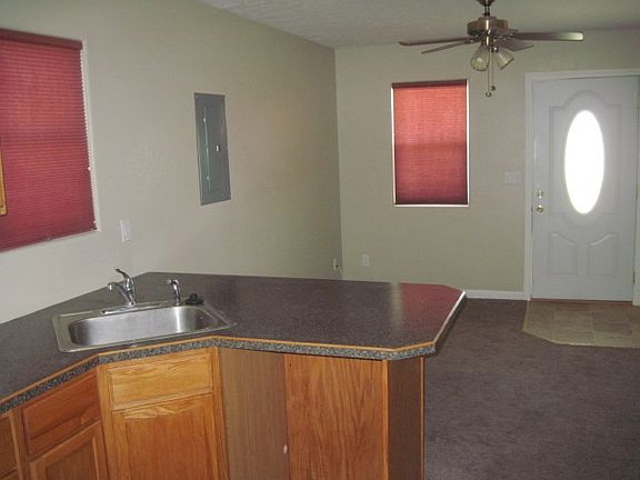 2nd image of 612 N Lincoln Ave