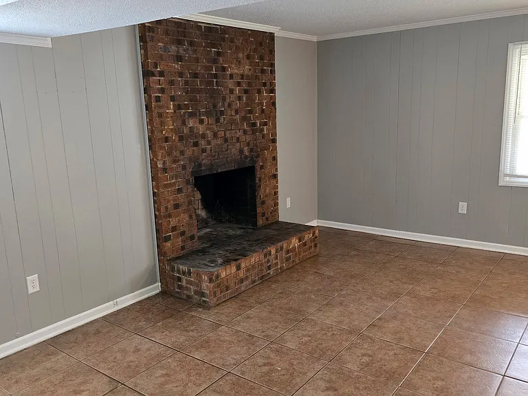 7842 Briardale Dr — Photo 5