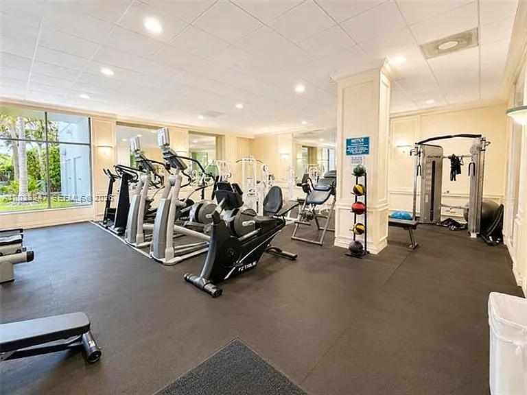 5700 Collins Ave #3A — Photo 26