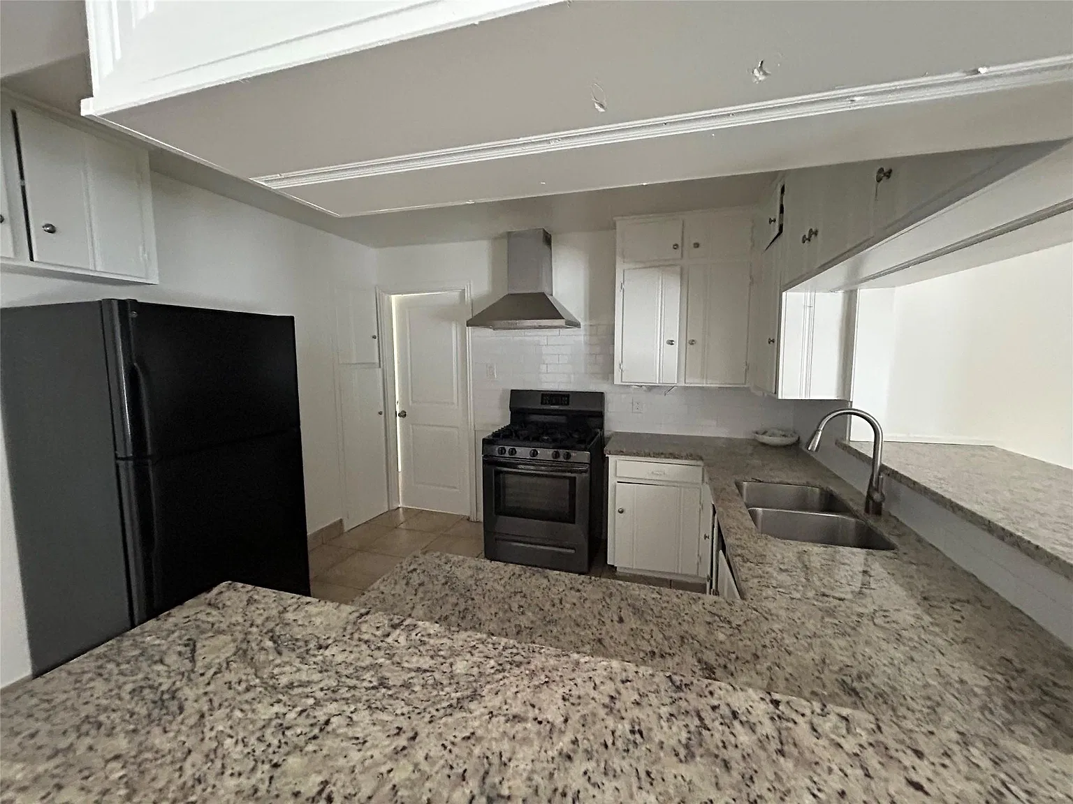4 bed, 2.0 bath, 1742 sqft, $1,850 — Photo 4