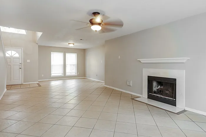 1206 Caraquet Dr — Photo 4