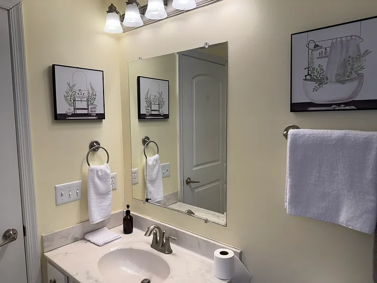103 Capital St #101 — Photo 9