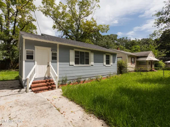 2325 Westbrook Cir N, Jacksonville, FL 32209