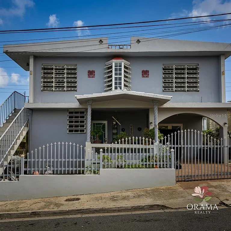 3 bed, 1.0 bath, $800 — Photo 1