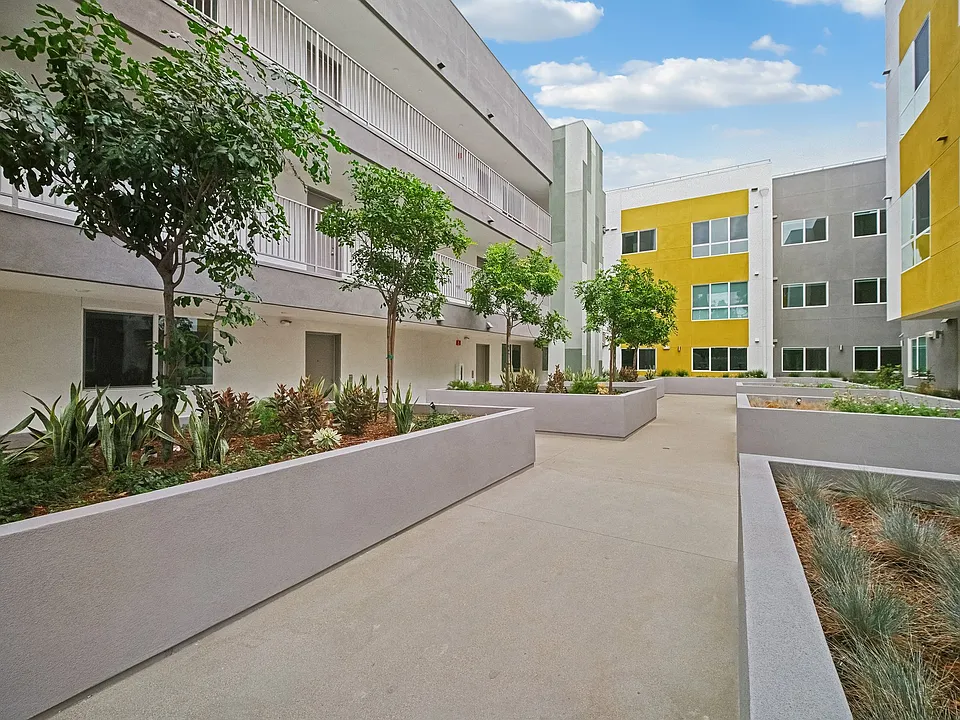 Bermuda Court