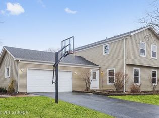 3754 Charles Dr, Northbrook, IL 60062
