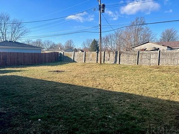 2nd image of 821 Virgil Dr