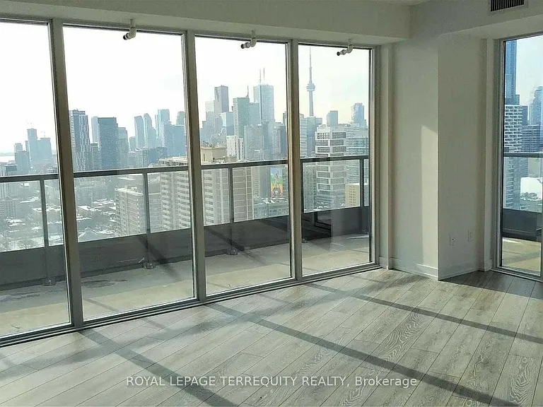 159 Wellesley St E #2908 — Photo 8