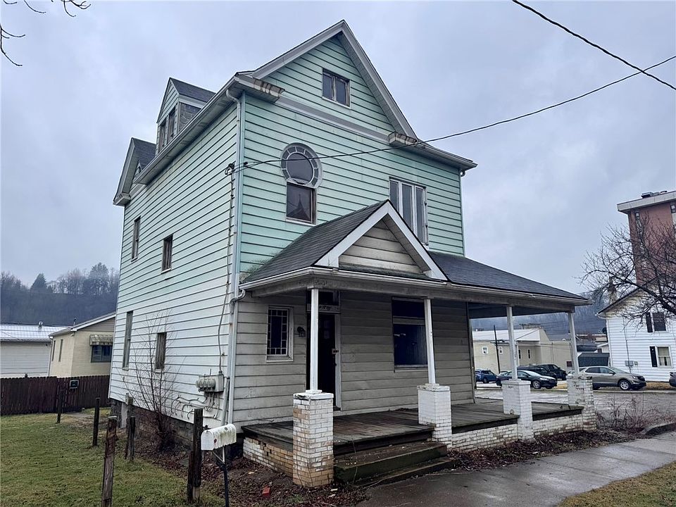 1st image of 246 Main St