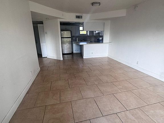 4th image of 8290 Lake Dr APT 441