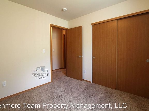 3rd image of 1461 Larkspur Dr