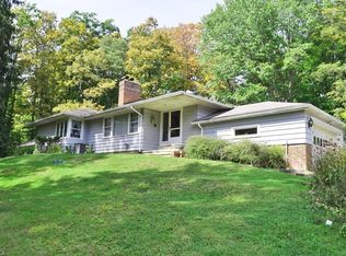 35967 Solon Rd, Bentleyville, OH 44022