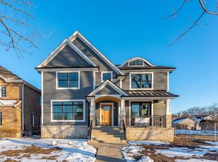 111 Prairie Ave, Park Ridge, IL 60068