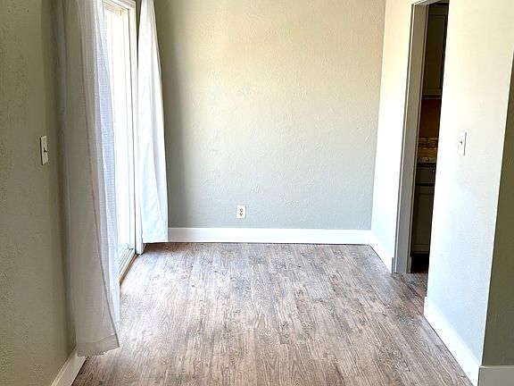 4th image of 4026 N Illinois Ave APT 11
