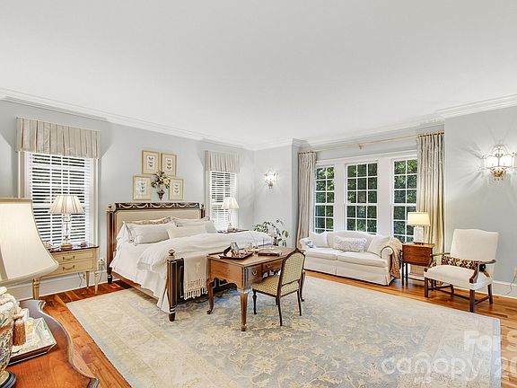 4th image of 1333 Solomon Cir