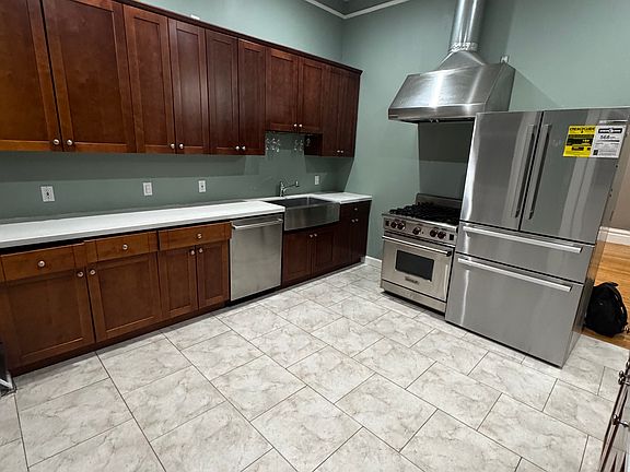 5th image of 555 Divisadero St