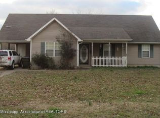 50 Ridgefield Cv, Byhalia, MS 38611