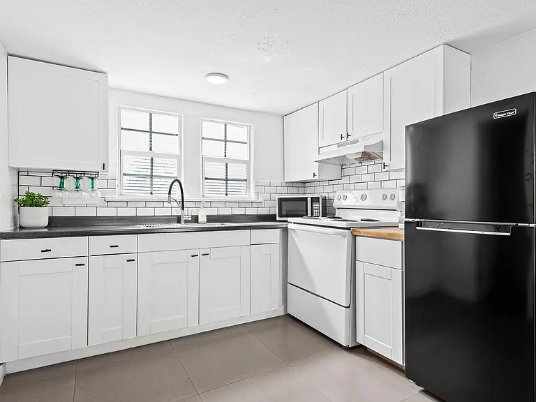 29 1/2 Ocean Breeze St #1 — Photo 5