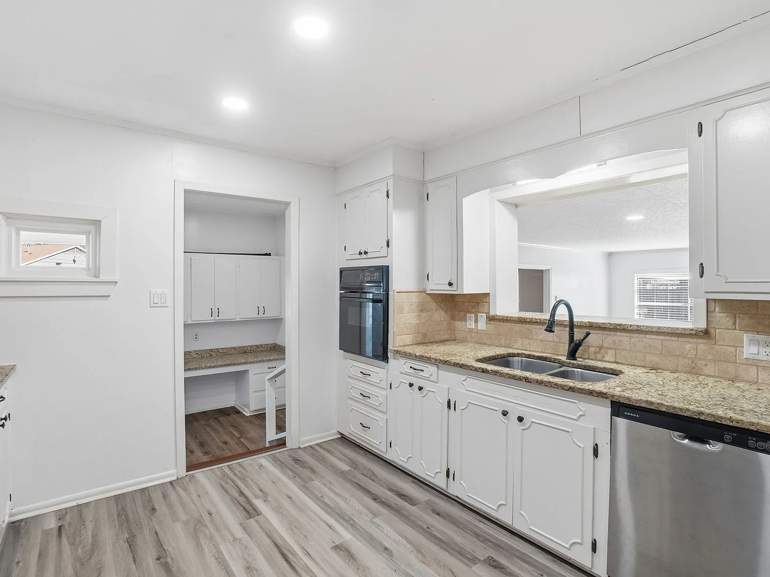 4 bed, 2767 sqft, $2,200 — Photo 3