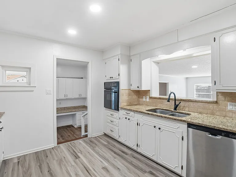 1620 Orchard Dr — Photo 3