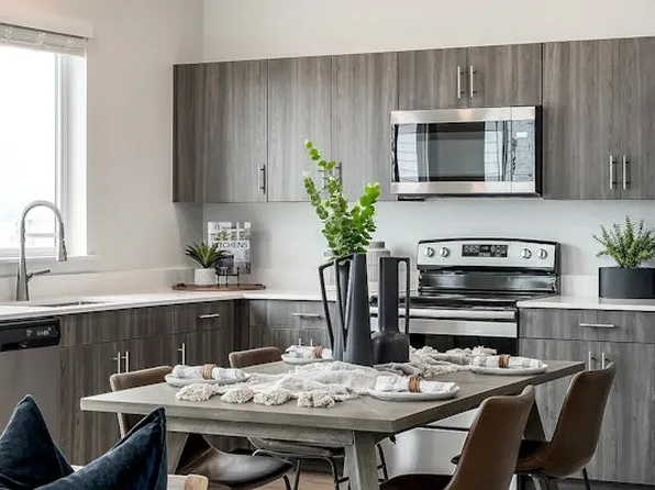 Railrunner Townhomes