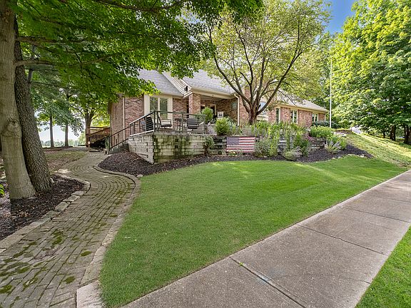 2nd image of 101 Regents Park Ln