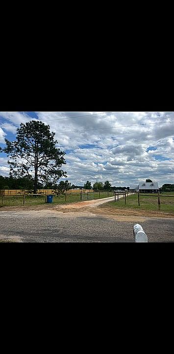 1st image of 1499 Johnson Rd