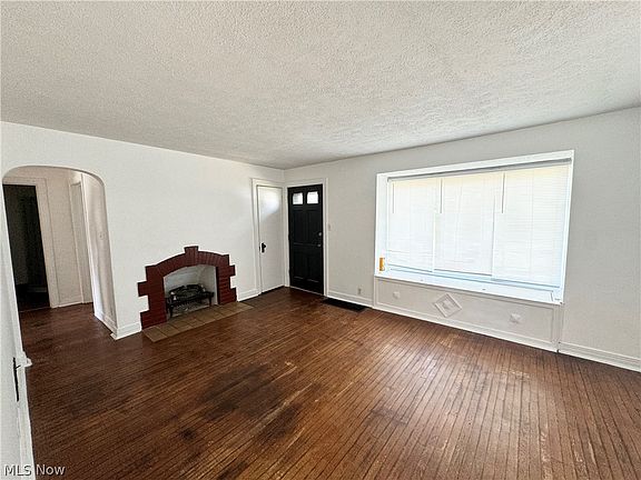 4th image of 419 N 14th St