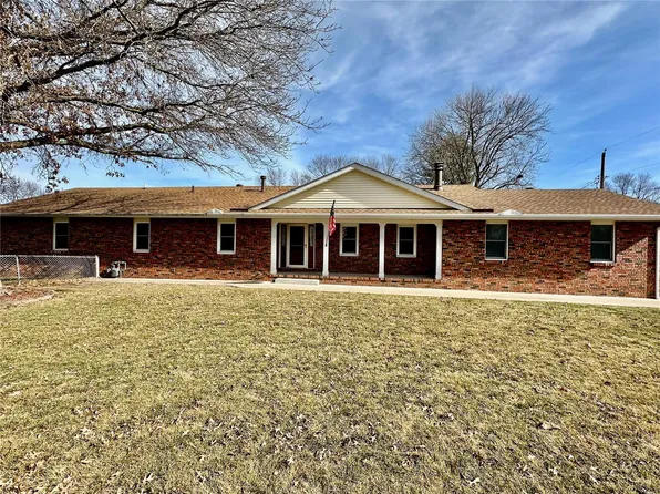 507 Victor St, Brighton, IL 62012