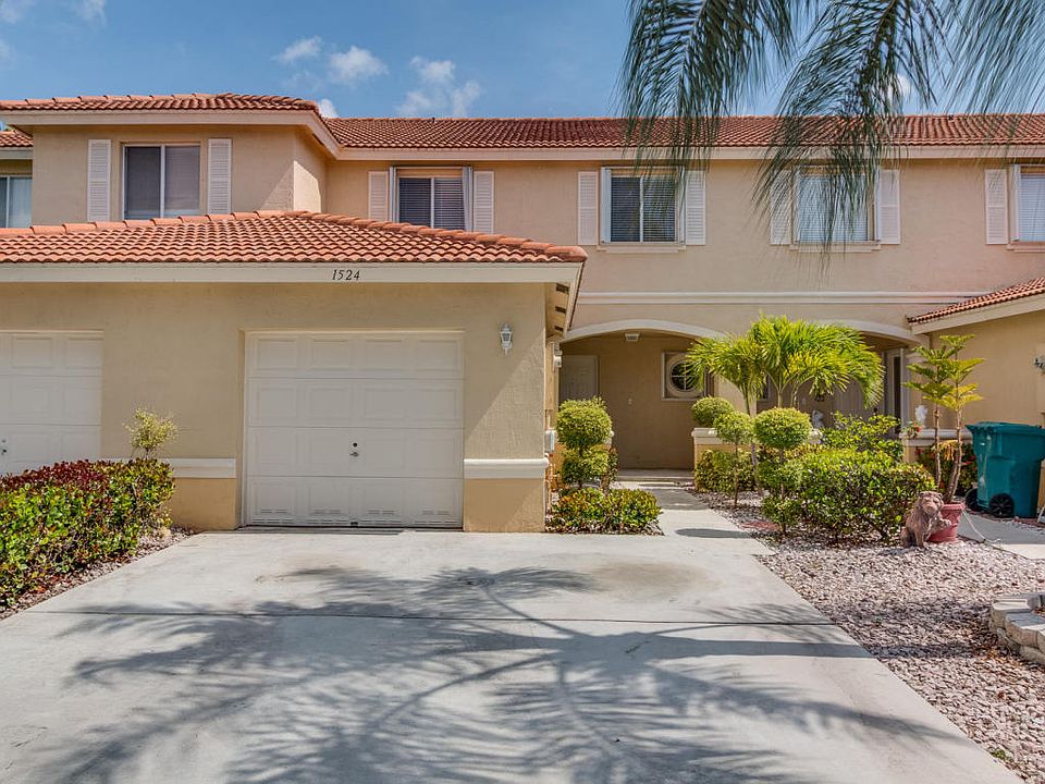 1st image of 1524 Arezzo Cir