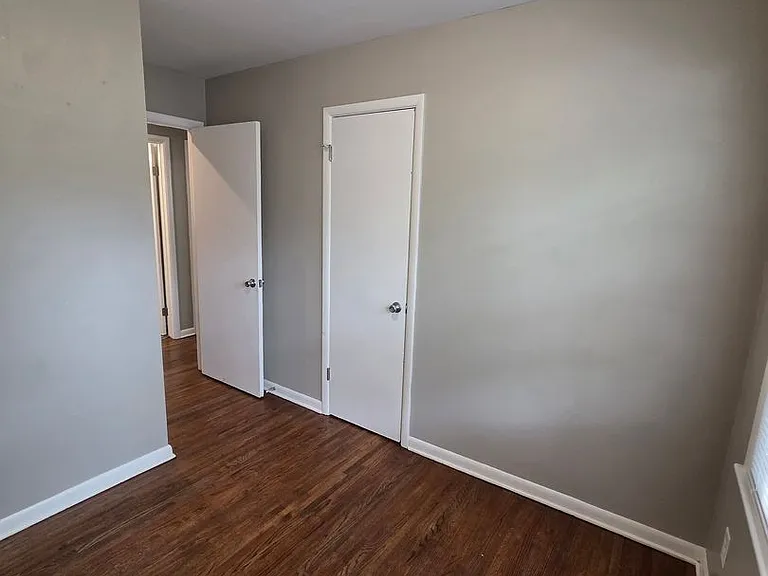 2416 W Rita St — Photo 4