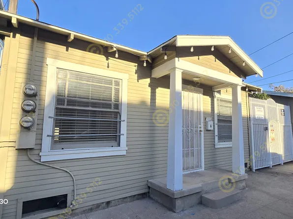 2004 Strongs Dr #A, Venice, CA 90291