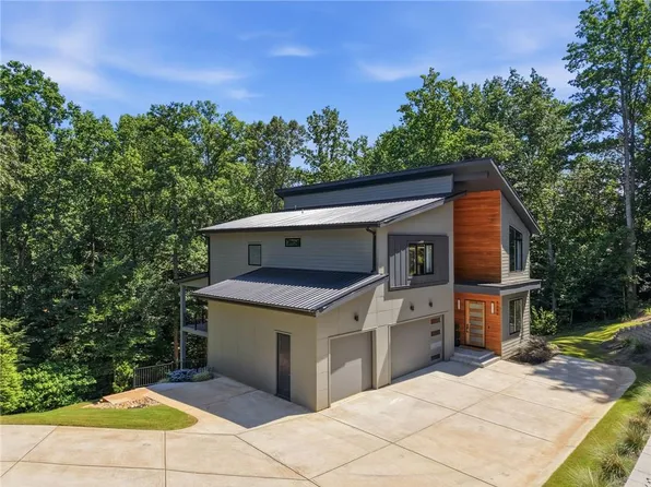 5545 Our Rd, Oakwood, GA 30566