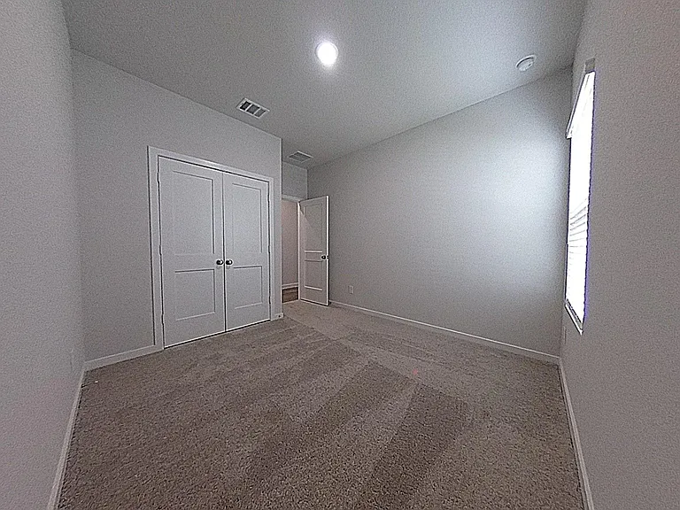 523 Shoreview Dr — Photo 5