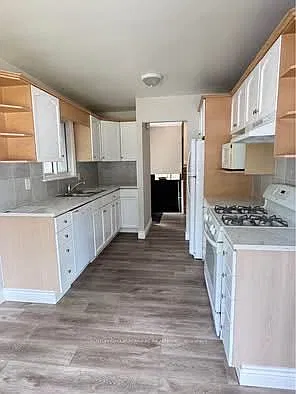 4 bed, $2,990 — Photo 3