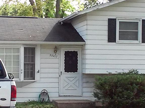 2nd image of 33217 N Park St