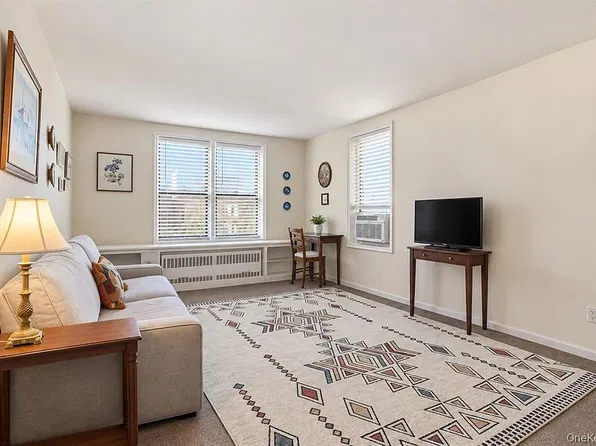 149-5 79th Ave #615, Queens, NY 11367