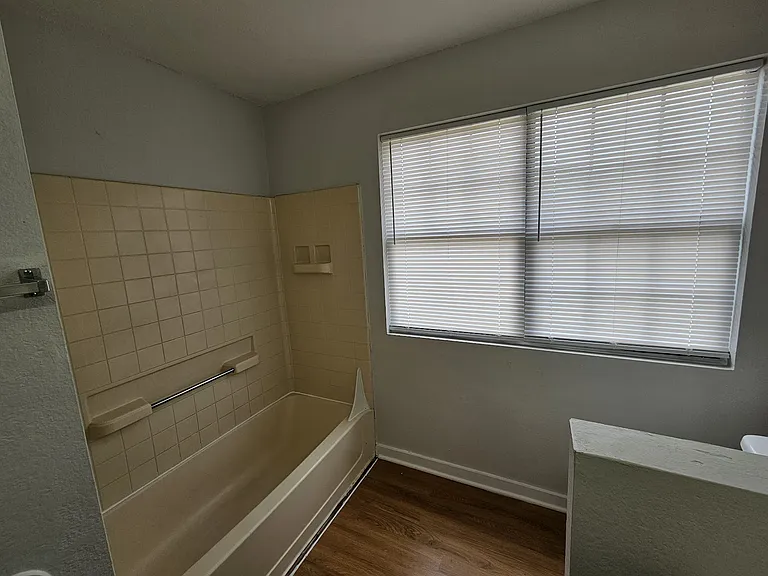 2908 N Fonshill Ave — Photo 11