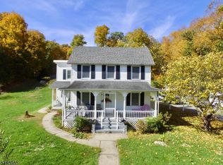 251 Russia Rd, Oak Ridge, NJ 07438